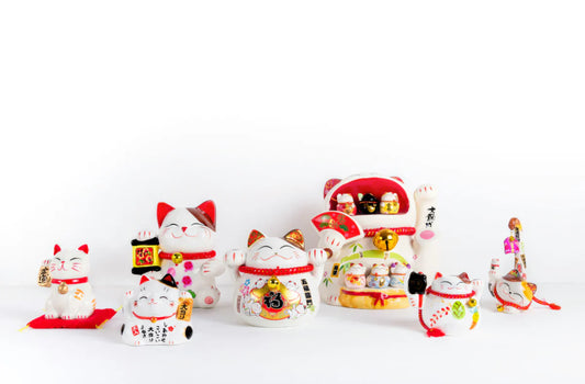 Maneki Neko: Die Glückskatze fürs neue Jahr – Bedeutung, Tradition & Styling-Tipps